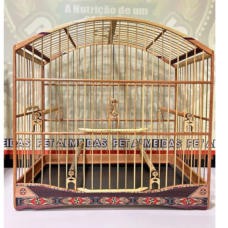 GAIOLA DE PASSEIO PARA TRINCA FERRO, COM MARCHETARIA EM FITA LARGA