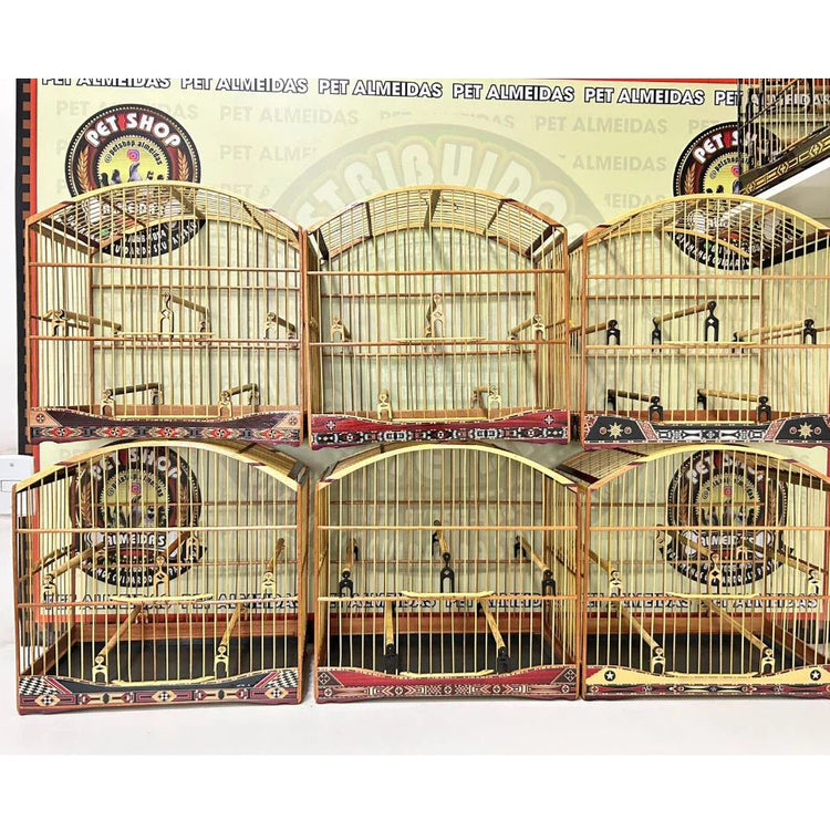 GAIOLA DE PASSEIO PARA TRINCA FERRO, COM MARCHETARIA EM FITA LARGA